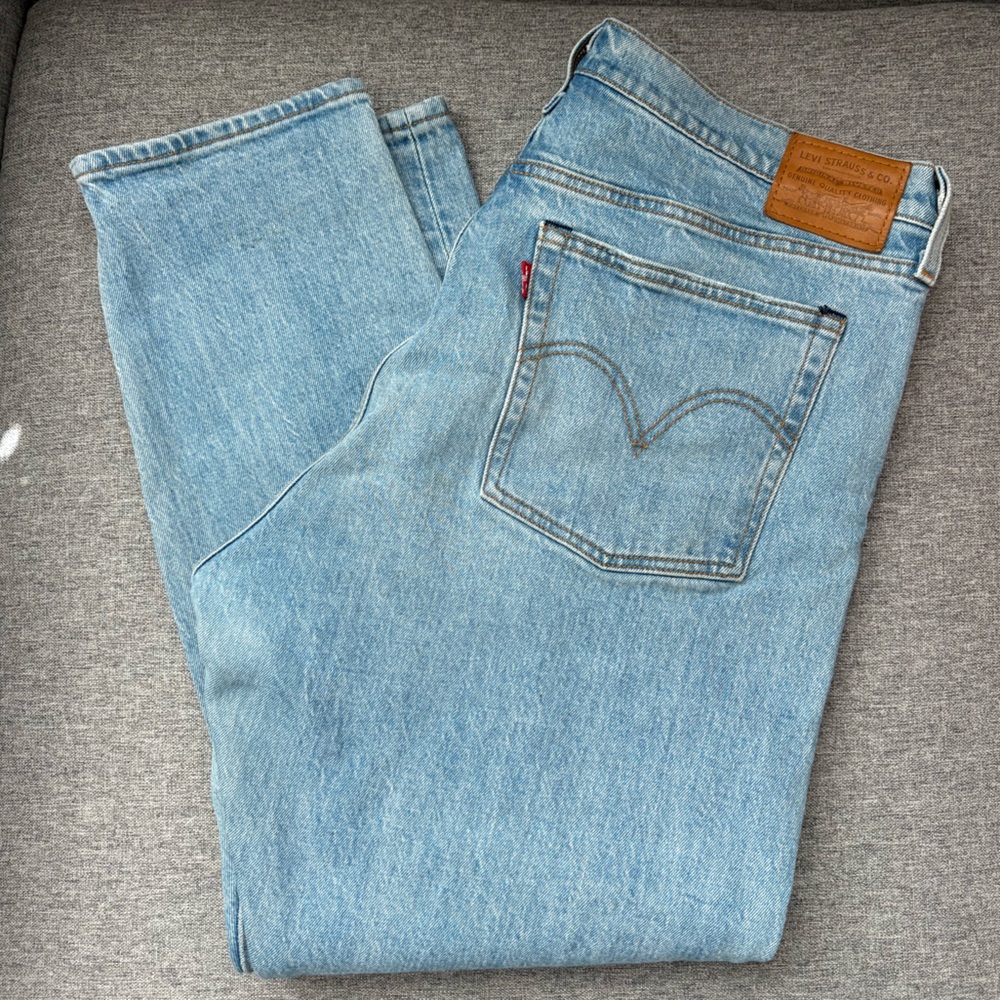 Levi’s Wedgie jeans